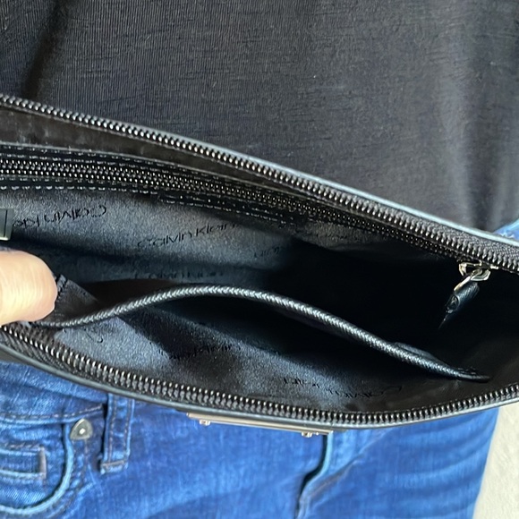 Calvin Klein - Picture 7 of 8